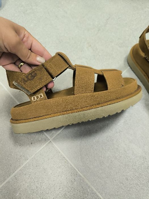 Sandale ugg  mărimea 37