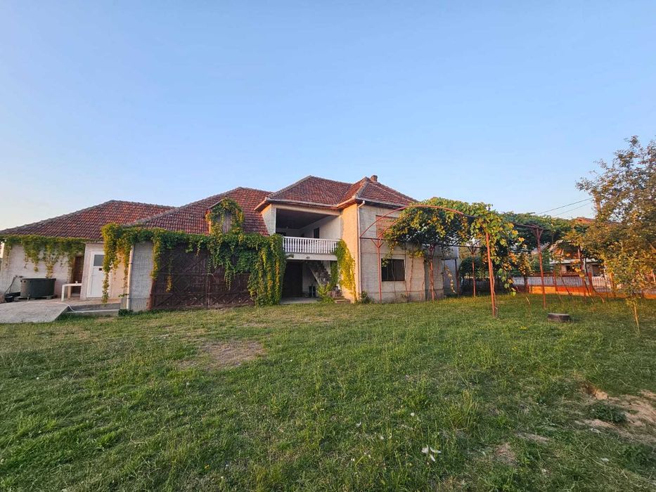 Casă de vânzare