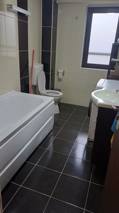 OFER spre închiriere ap 3 camere