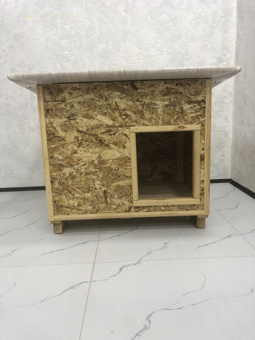 Будка ручной работы — тепло, сухо и надёжно!