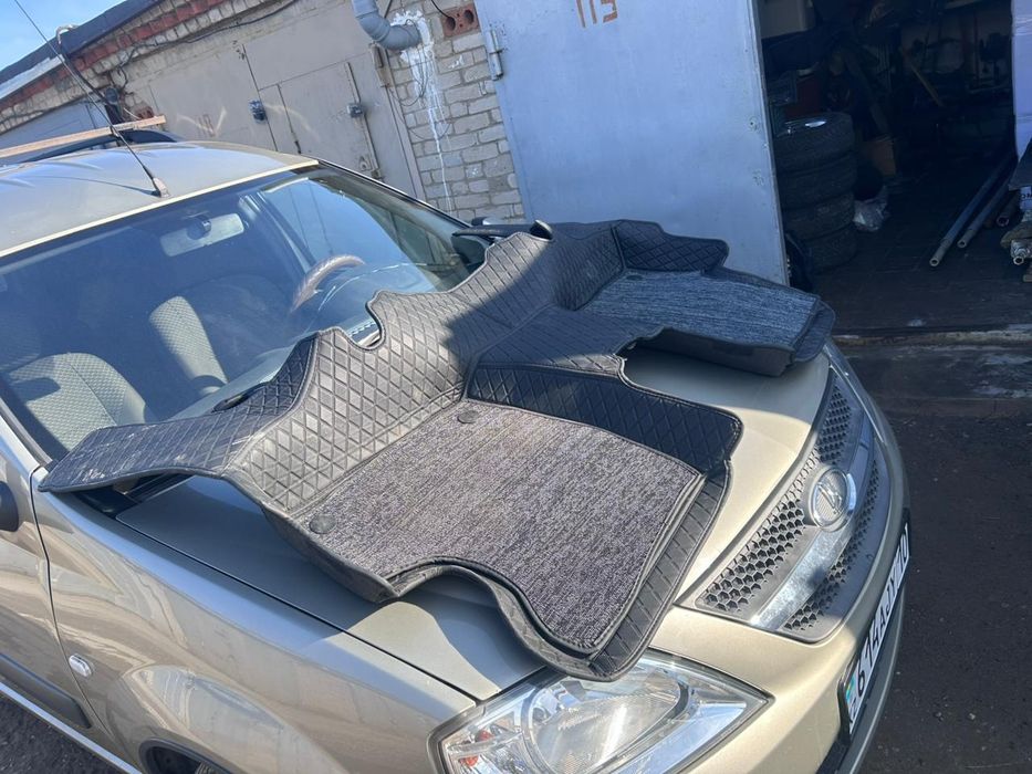 Продам коврики на Ларгус