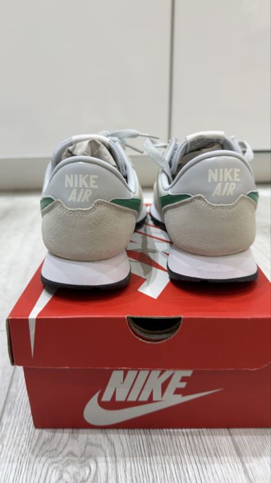 NIKE AIR  Pegasus 83