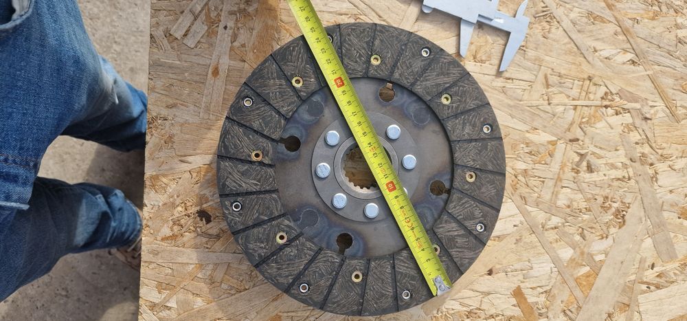 Disc Priza putere tractor same minitauro 50 
Diametru 250 mm
Interior