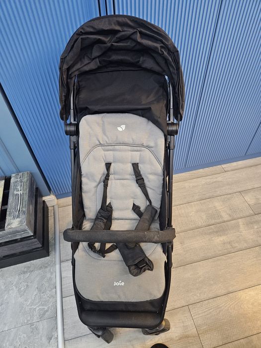 Продам прогулочную коляску