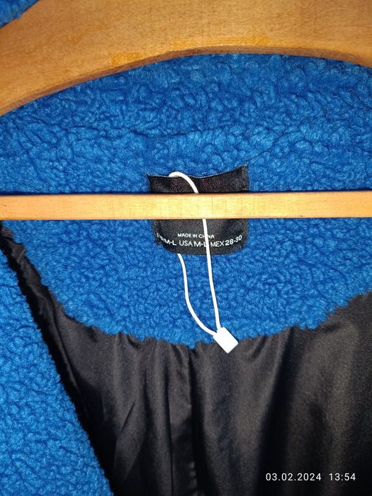 Palton M nou  250 ron