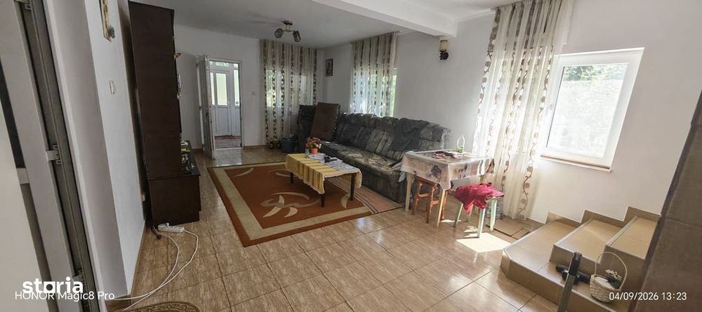 Casă spațioasă de vânzare în Popricani, Iași – 1500mp teren