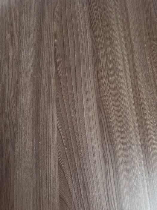 Продаю рабочий стол за 9.000 символично