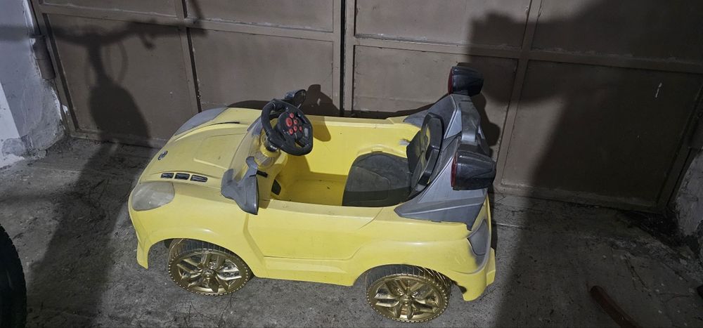 Продаётся детская машинка