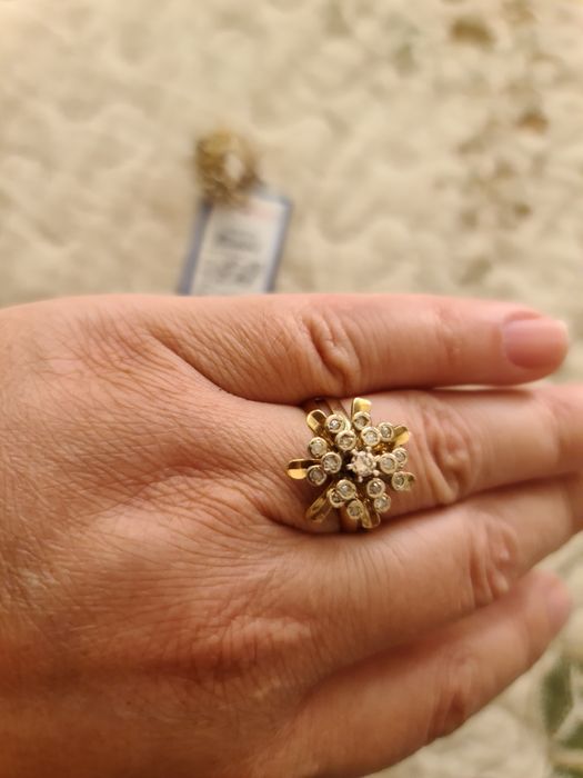 Продам золотой комплект с бриллиантами