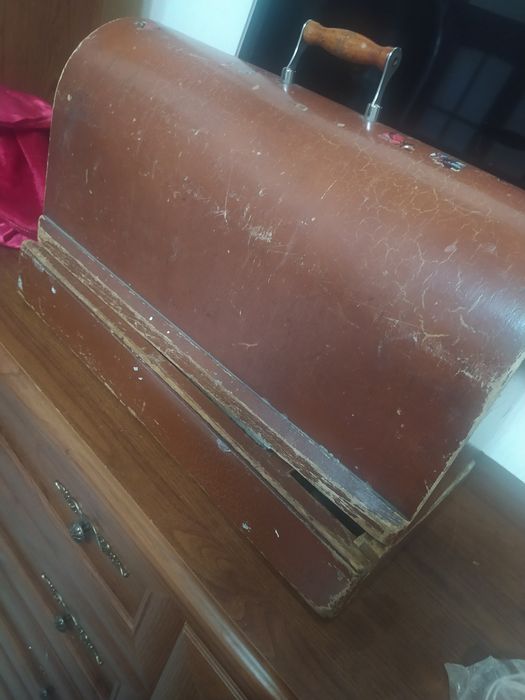 Швейная машинка..раритет.