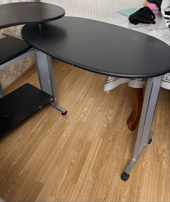 Компьютерный , складной стол