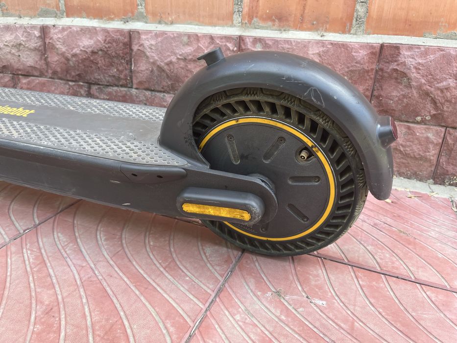 Электросамокат Ninebot