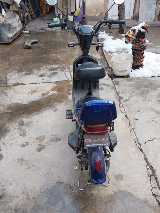 Скутер сотилади 50 кмгача юради заряди