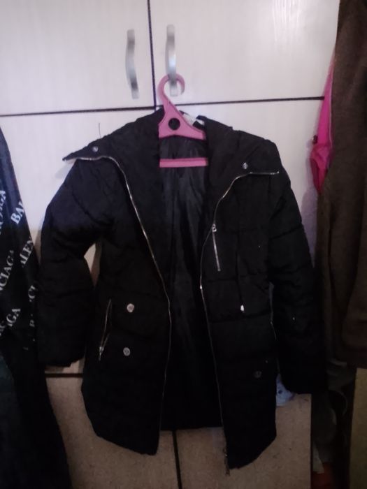 Продам куртки зимние женские разные