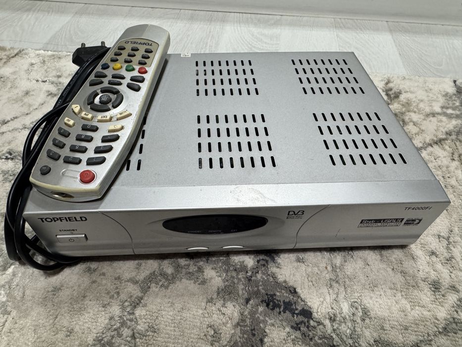 Тюнер Topfield TF4000Fi