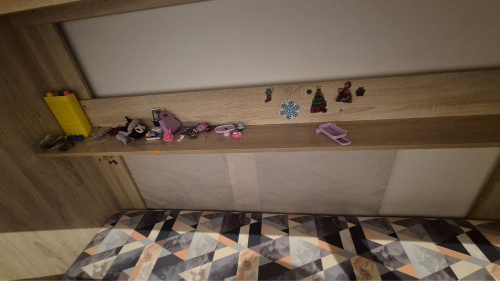 Продаю двухъярусный кровать с диваном