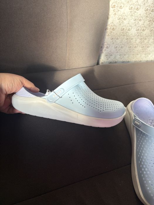 Продам новые кроксы  Crocs LiteRide.