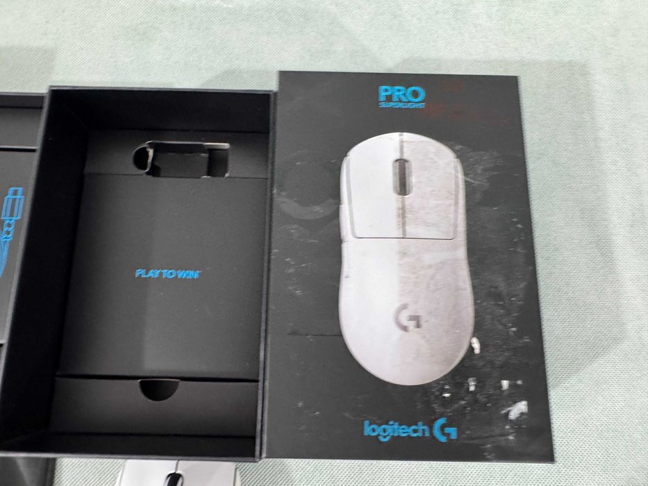 Мишка - Logitech PRO X Superlight 2 /PRO X Superlight Бяла /  ЛОТ / Развалени