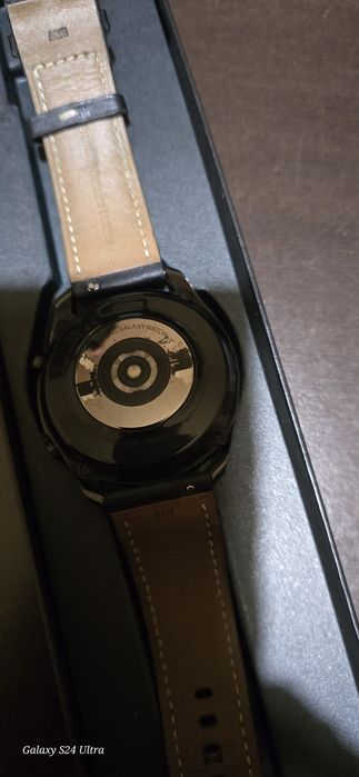 Samsung Galaxy Watch 3 с 4 каишки и инструмент за верижки