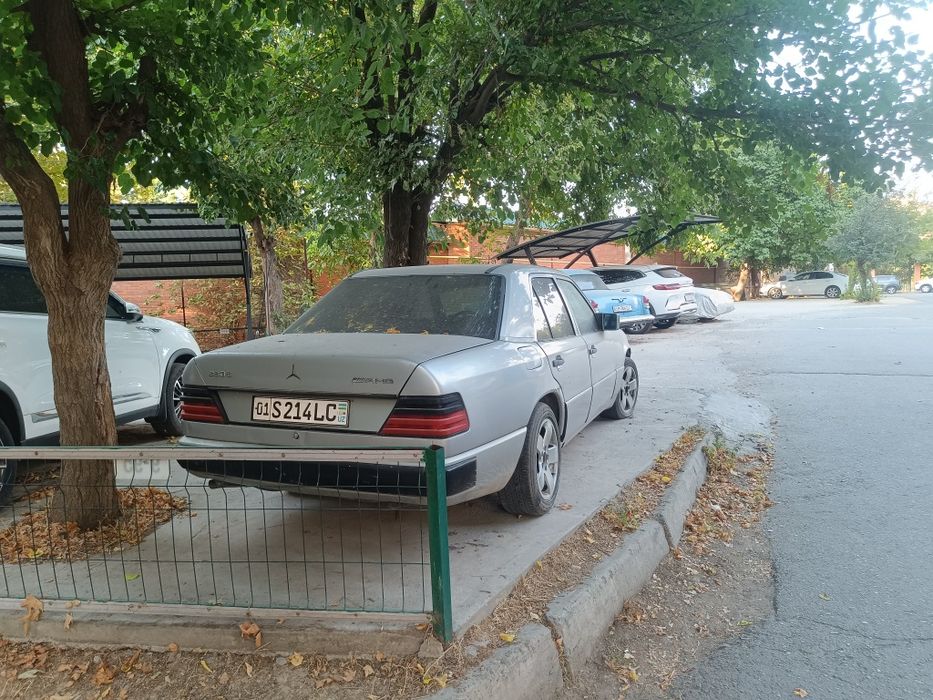 Продам Мерседес 124