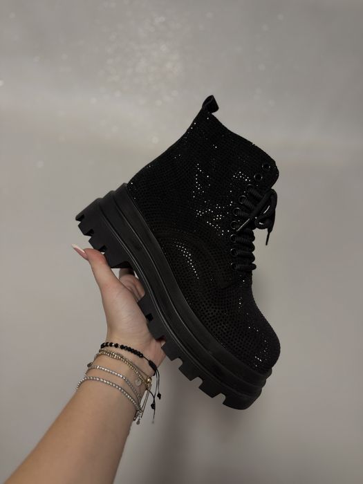 Cizme dama cu pietricele