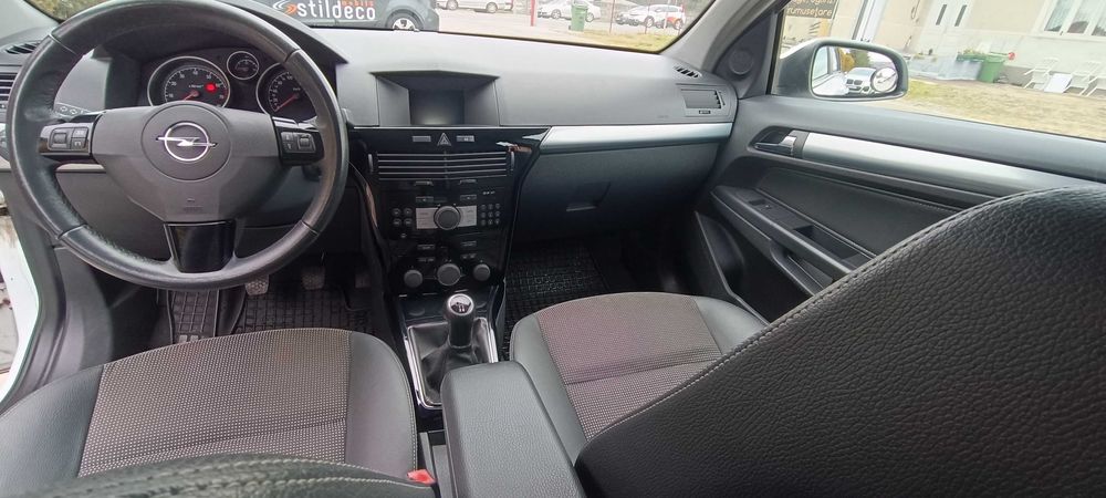 Vând Opel Astra H Unic Proprietar! Echipare Cosmo.
