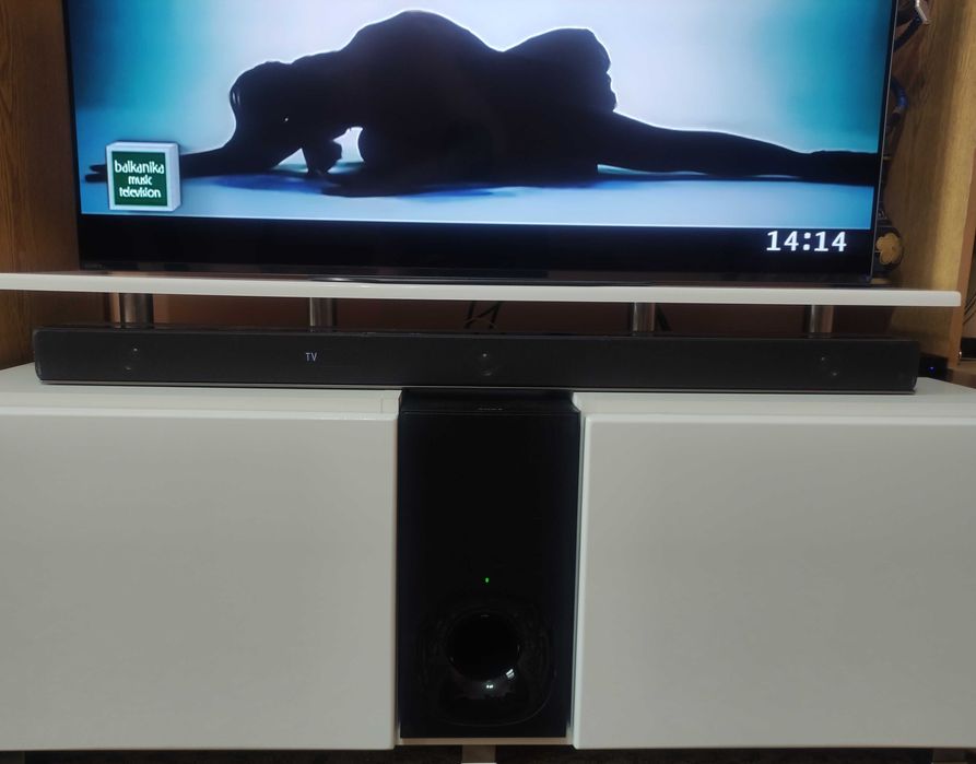 Тв шкаф от МДФ бял гланц