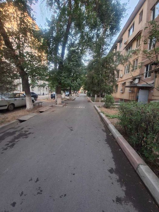 4 хонали 80м2 Учтепа 15кв квартира сотилади срочно