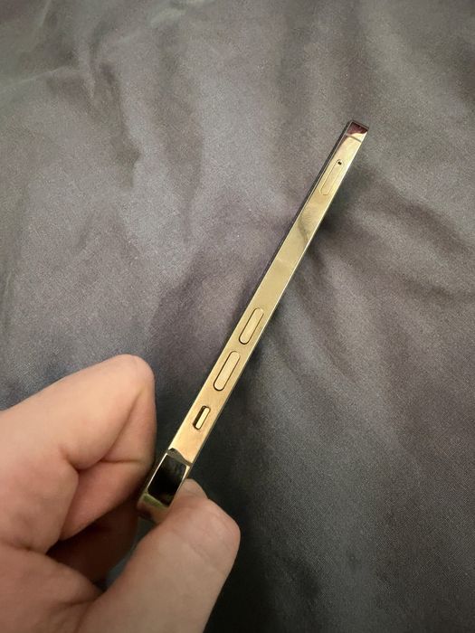 Iphone 12 pro gold