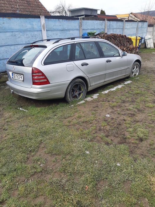 Vand mercedes 220 urgent neg.