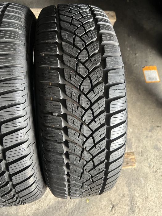 2 anvelope de iarna 205/60/16 Fulda 9 mm CA NOI!