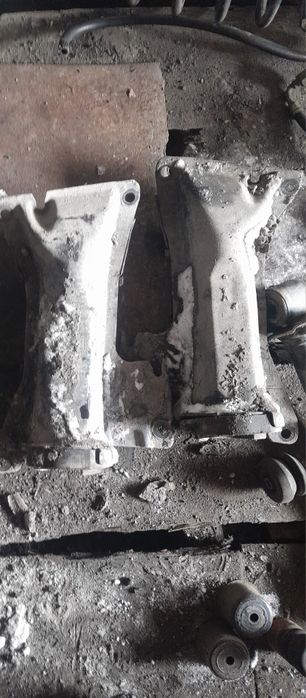 Продам запчасти на Ауди 80 б4