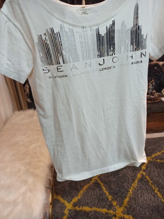 Tricou limited edition Sean John - M - Alb. Slim fit, decolteu adanc.