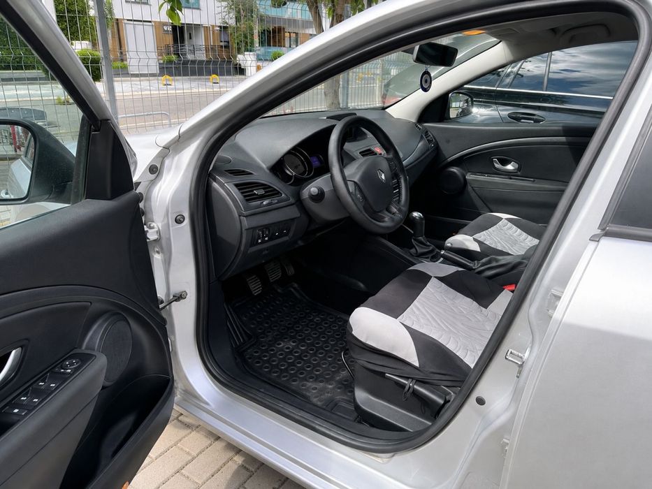 RENAULT Megane 2011 — imagine 2