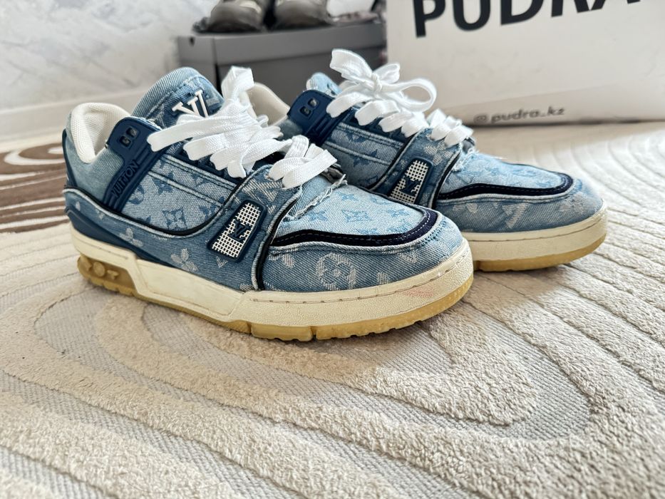 Продам Кроссы Луи