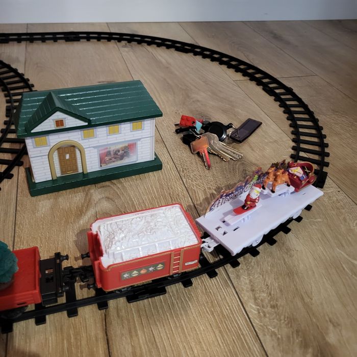 Trenuleț electric pom de Crăciun