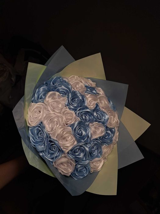 Buchete trandafii din satin