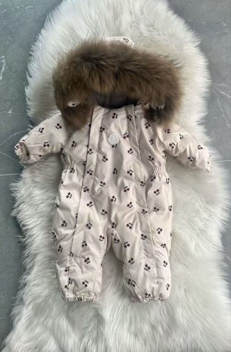 Зимние комбинезовы
