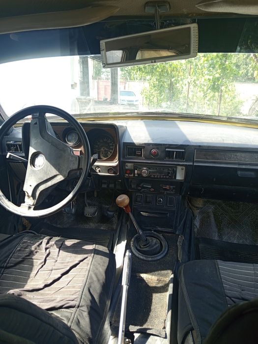 Volga GAZ 2410 sotiladi