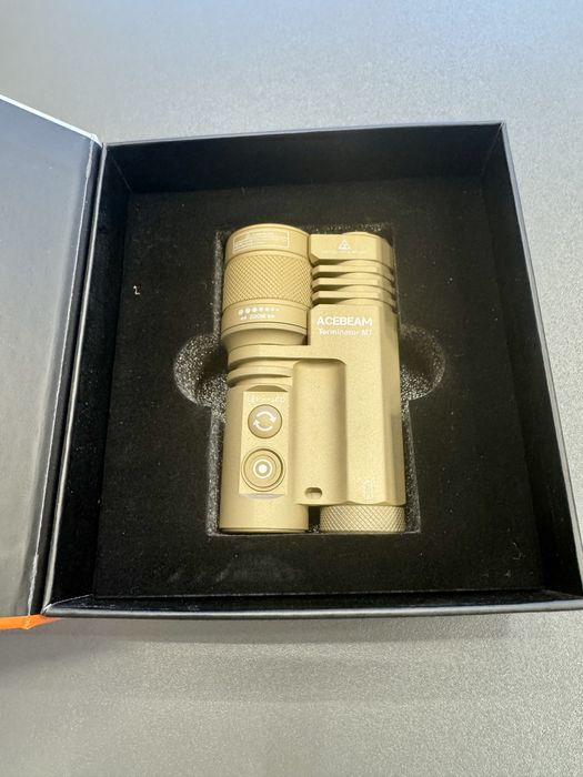 Мощен фенер Acebeam M1 Terminator | LEP + LED | Zoom | Далекобоен 1600м