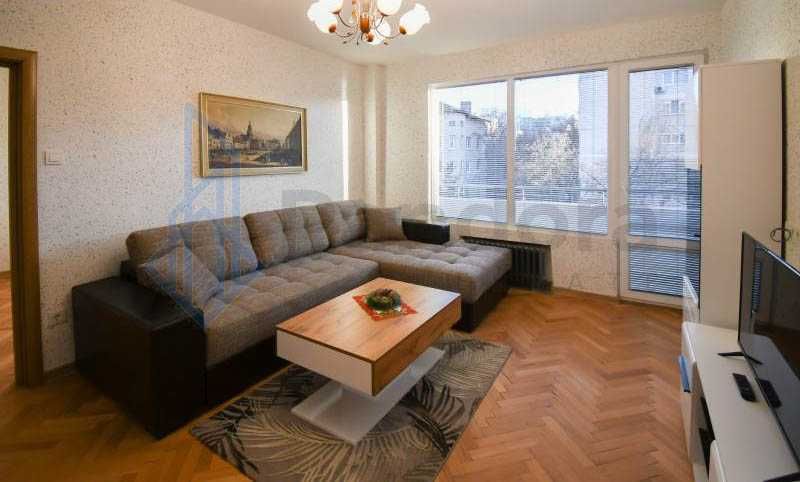 Дава се под наем Тристаен апартамент в София, Оборище - 100 кв.м за 679 € - Снимка #1