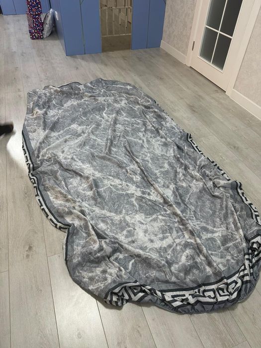 Чехол на ковер продам