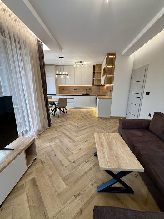 Луксозен 2-стаен | Residential Park Тракия | Първи наематели