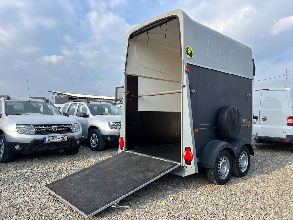 Remorca transport cai Humbaur Single 1600 HD Ploiesti • OLX.ro