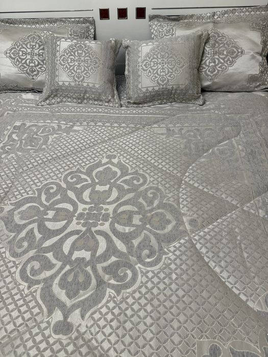 Pokrivalo nabor toshli, Dubaydan keltirilgan, sarpoga qo’yishga