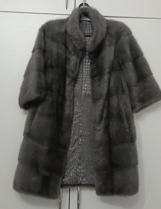 Продам норковую шубу 44 размер