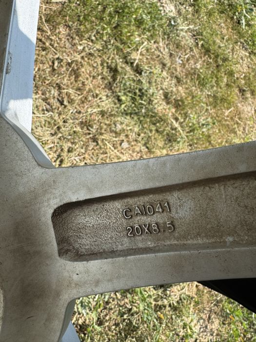 проодам титанки R20