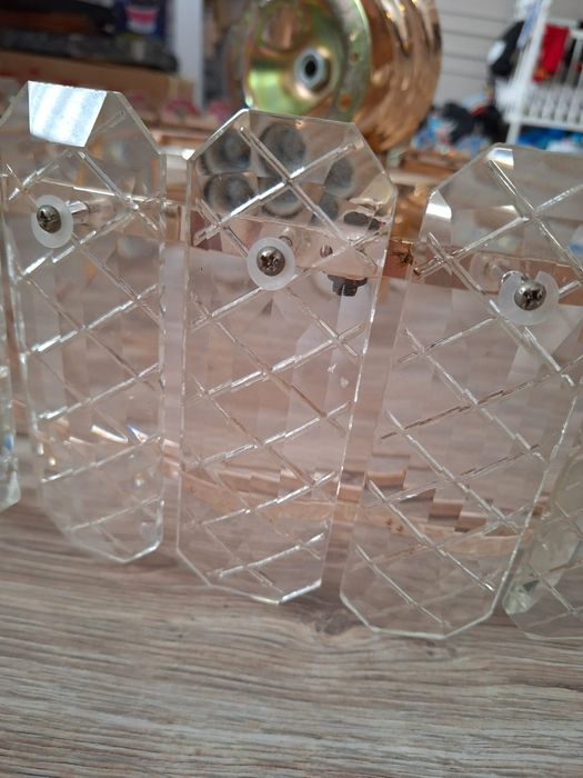 Люстра очень красивая большая