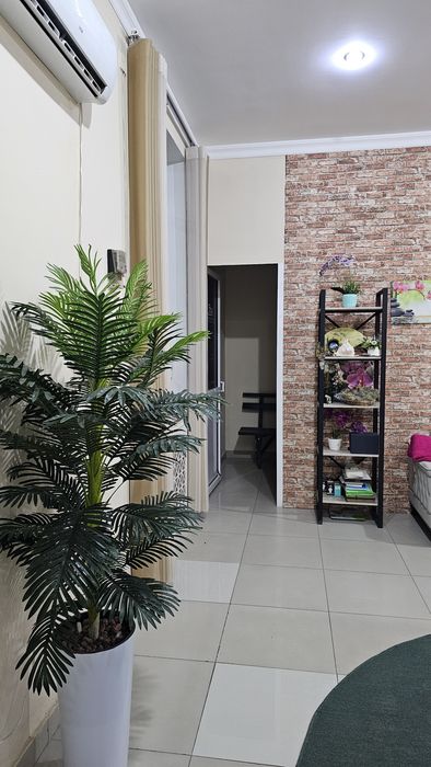 Аренда офис  42 м.Кв первая линия Мирзо Улугбека Орентир Кафе Т-bone