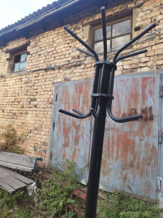Вешалка железная, б/у